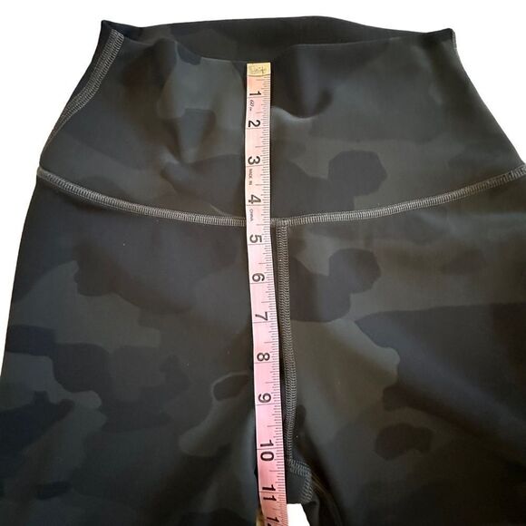 ALO Yoga ~High-Waist Black Camo Vapor Legging ~ compression ~high waist~ size XS - Picture 7 of 15